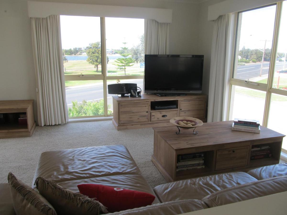 Sea Breeze On The Esplanade Vila Lakes Entrance Exterior foto