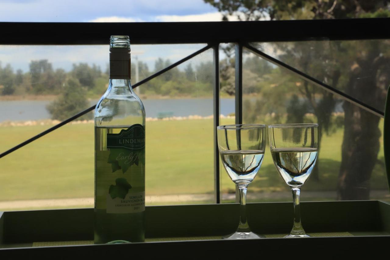 Sea Breeze On The Esplanade Vila Lakes Entrance Exterior foto